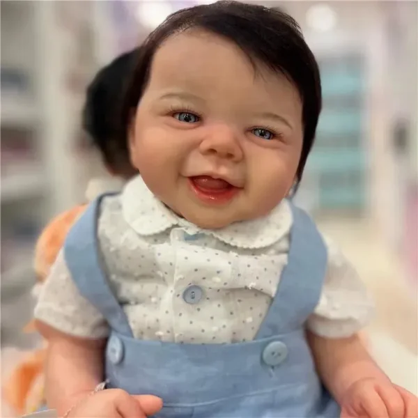 Bebê Reborn Kira Monte  Kira: "Sol" (persa) ou "líder" (russo) + Monte: grandiosidade