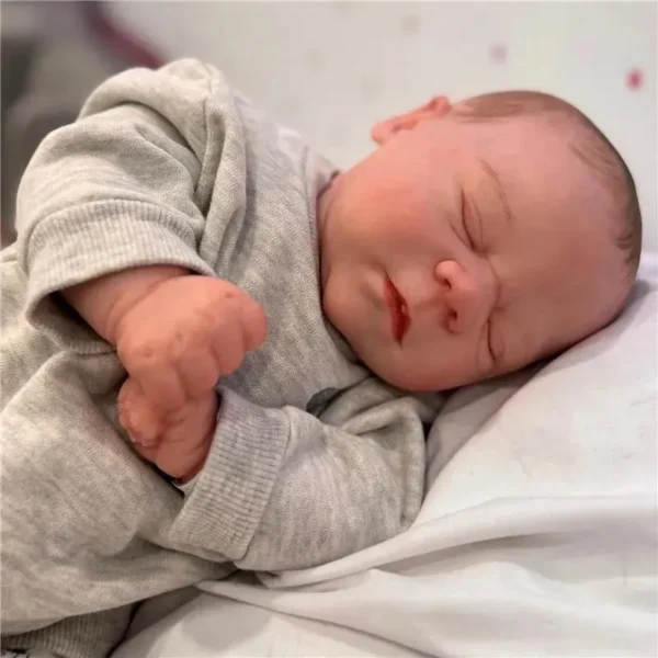 Bebê Reborn Leonardo Sá  Leonardo: "Protetor" (latim) + Sá: sobrenome breve e elegante